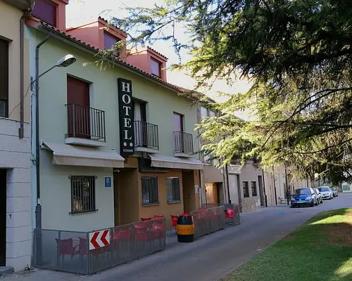 AUTO HOTEL EL PUENTE DE PIEDRA