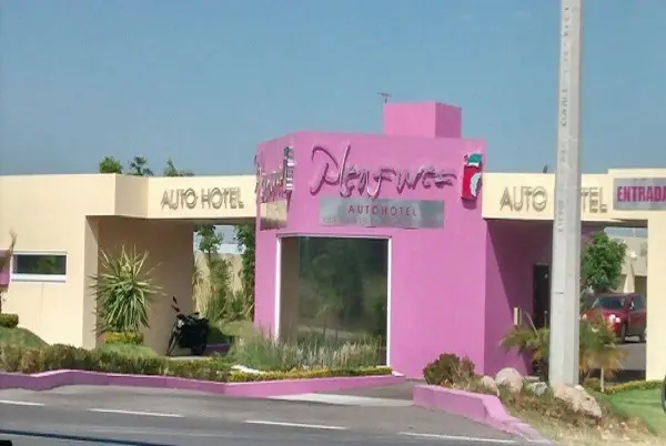 Auto Hotel Pleasures