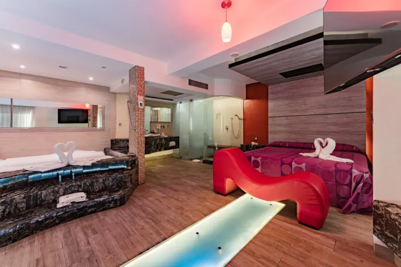 Hotel & Villas Revolucion