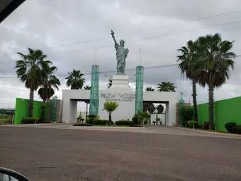 Independence New York grand motel suite