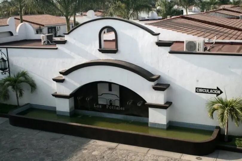 Los Portales Hotel & Motel