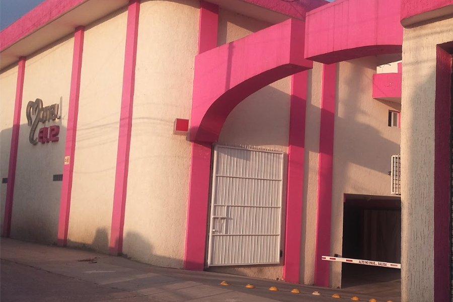 Motel El 12