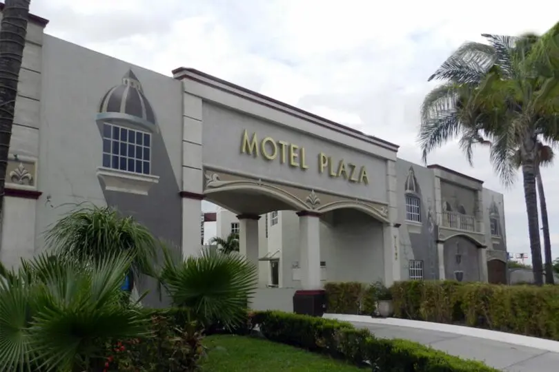 MOTEL PLAZA