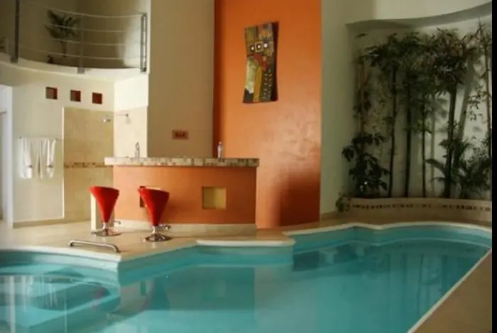 Versalles Autohotel